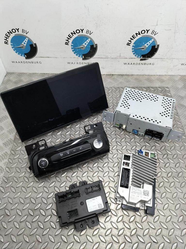 FORD KUGA ACTIVE NAVIGATIE 2025, Ophalen of Verzenden, Gebruikt, Stiba lid