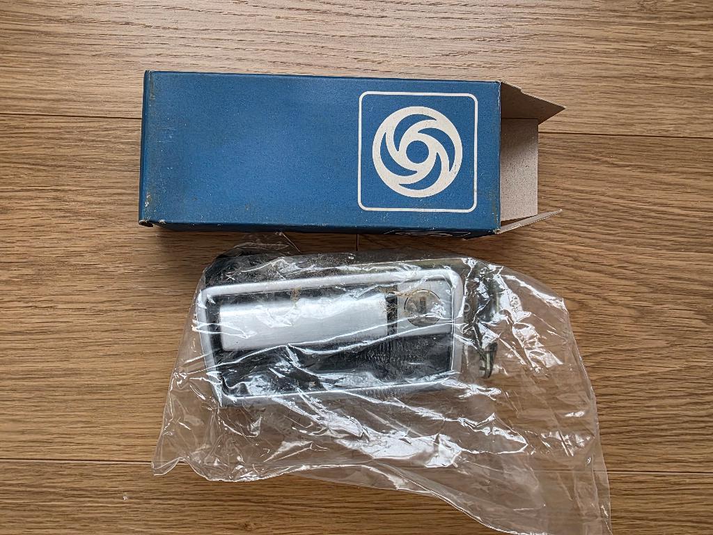 2x Rover SD1 2300 2600 3500 nieuwe deurklink met 2 sleutels, Ophalen, Nieuw, Overige automerken