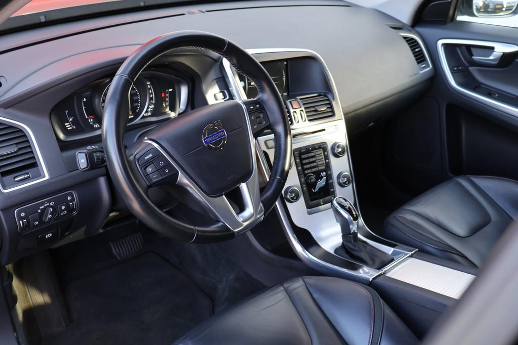 Volvo XC60 2.0 D3 FWD Ocean Race | Leder | PDC | Cruise Cont, 4 cilinders, Zwart, Leder, Bedrijf
