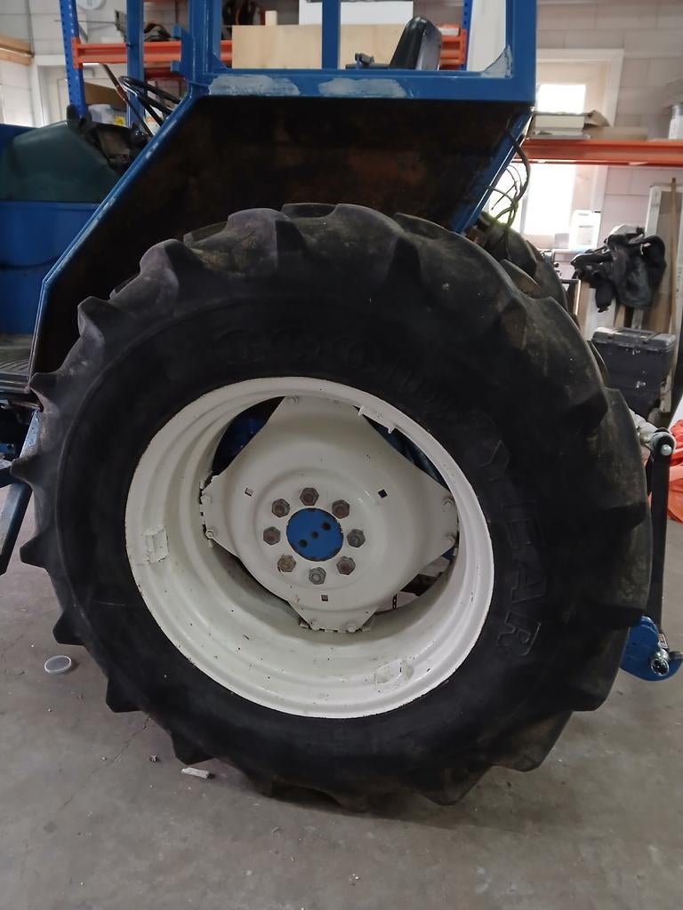 Achterwielen 38 inch ford trekker GEZOCHT, Ophalen, Gebruikt