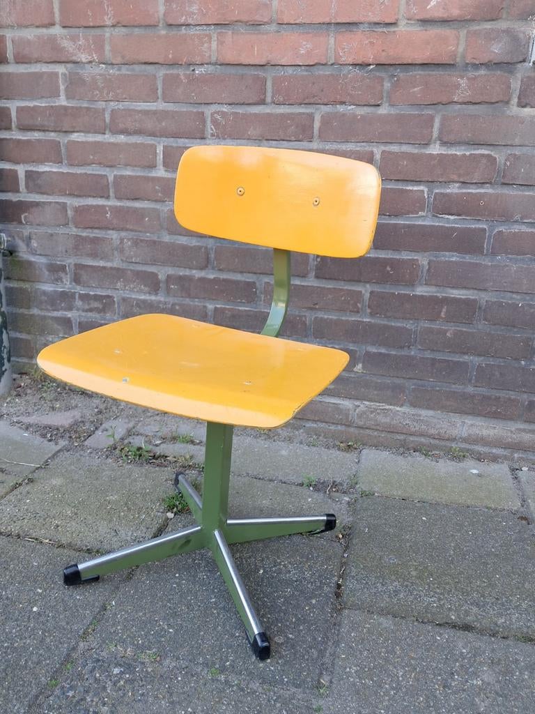 Retro kinderstoeltje schoolstoeltje zitting 36 cm hoog, Kinderen en Baby's, Kinderstoelen, Ophalen of Verzenden, Overige typen