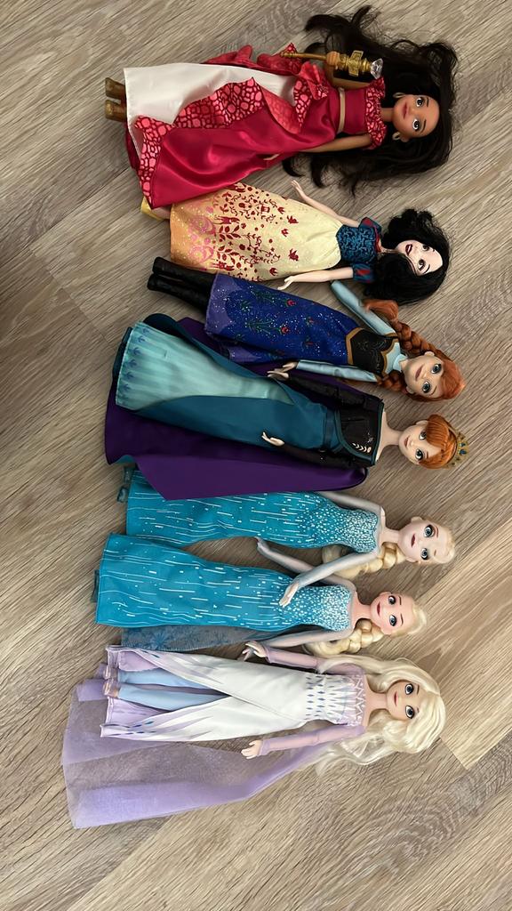 Grote collectie Disney prinsessen poppen (6 stuks), Ophalen of Verzenden, Sneeuwwitje of Doornroosje, Gebruikt, Overige typen