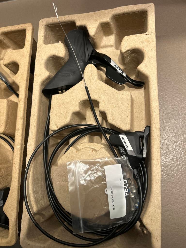 SRAM Apex Shifter met schijfremmen en eventueel deraileur., Ophalen of Verzenden, Nieuw, Racefiets, Overige typen