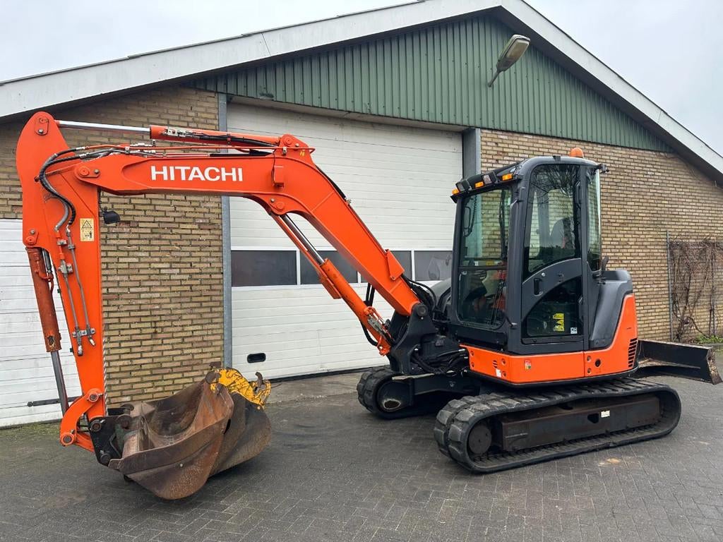 Hitachi ZX60USB-3 CLR (bj 2012), Graafmachine