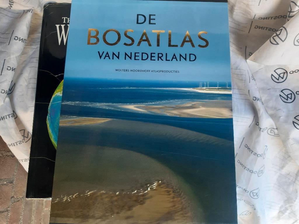 De Bosatlas van Nederland 2 uitvoeringen, Ophalen, Overige atlassen, Zo goed als nieuw, 1800 tot 2000