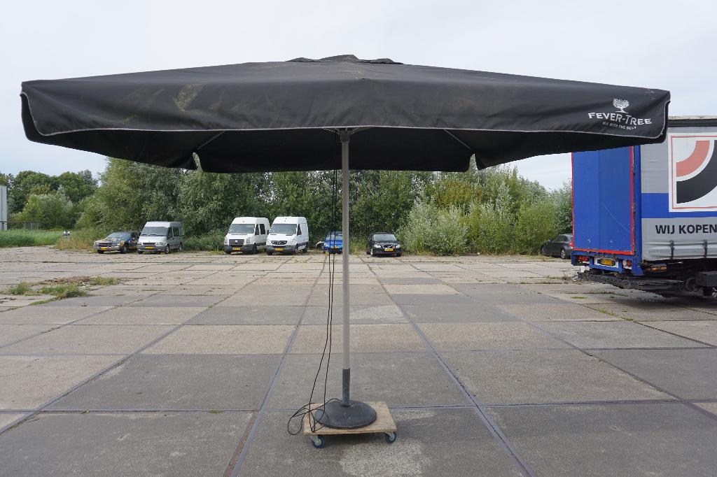 Fevertree horeca parasol | 3x3, Ophalen, Gebruikt, 3 tot 4 meter, Stokparasol