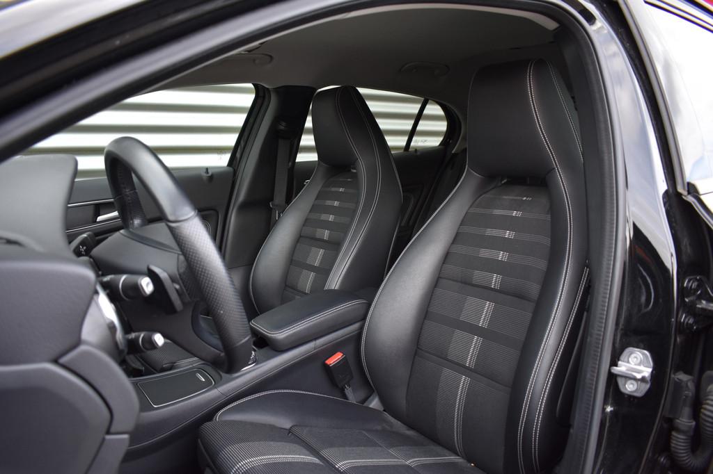 Mercedes-Benz GLA 200 Premium Plus Automaat | LED | Navi | C, 15 km/l, Gebruikt, Leder en Stof, Zwart