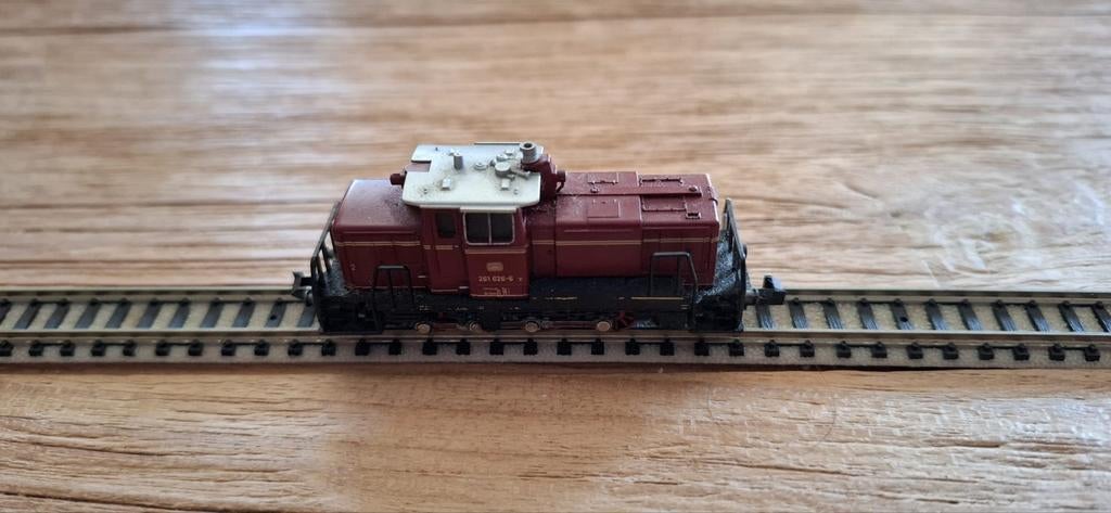 N-spoor // 12848 Minitrix dieselloc 261 626-6, Hobby en Vrije tijd, Gebruikt, Trix, Ophalen of Verzenden, Gelijkstroom