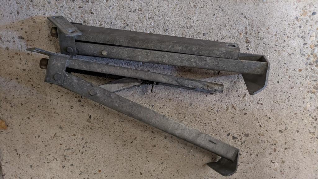 Te koop Uitdraai Poten, Ophalen, Gebruikt, Minder dan 50 mm, Bouten of Moeren