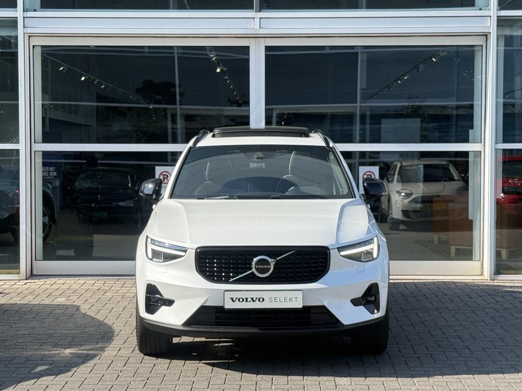 Volvo XC40 T5 262PK Recharge Ultimate Dark| Panodak| Trekhaa, Automaat, 1811 kg, Met garantie (alle), Wit