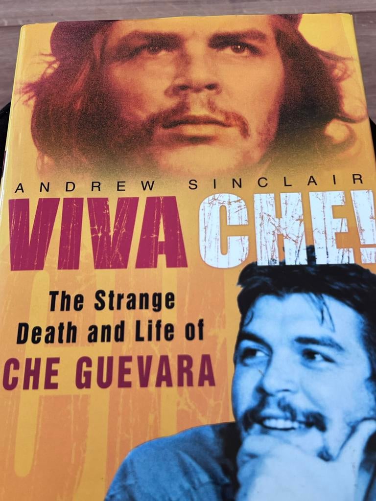 VIVA CHE! The Strange Death and Life of CHE GUEVARA, Ophalen of Verzenden, Gelezen, Politiek