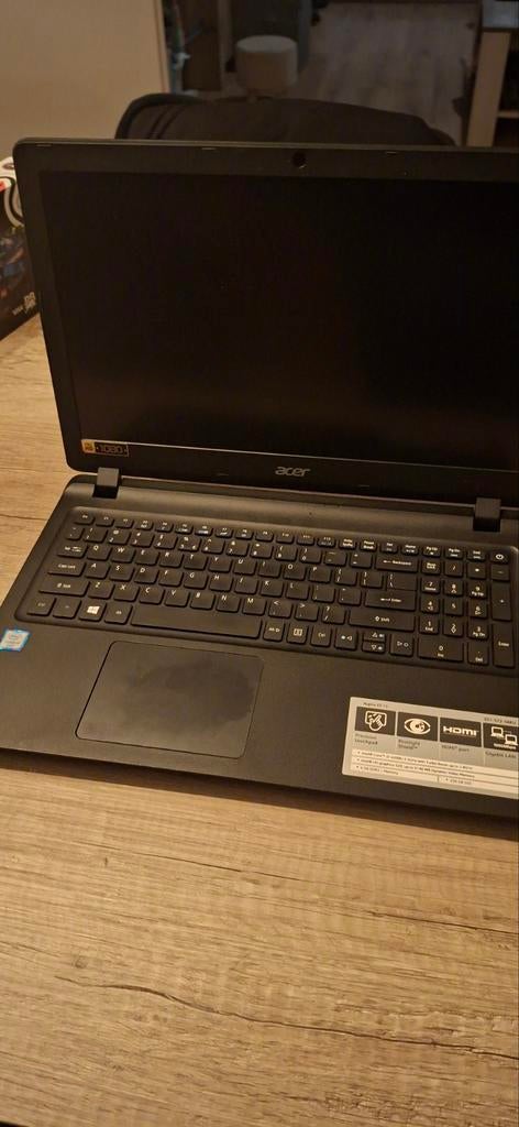 Acer Aspire ES 15 (2017), Ophalen, Met videokaart, 2 tot 3 Ghz, SSD