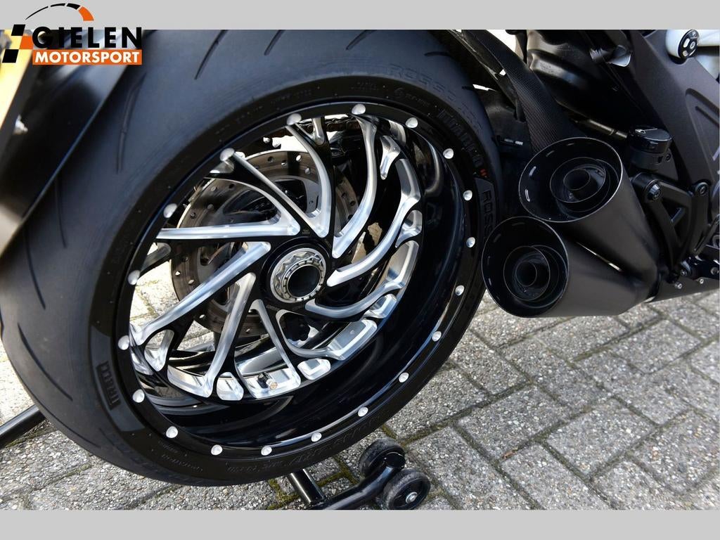 DUCATI Diavel Carbon Full Opties 2016 - foto 3