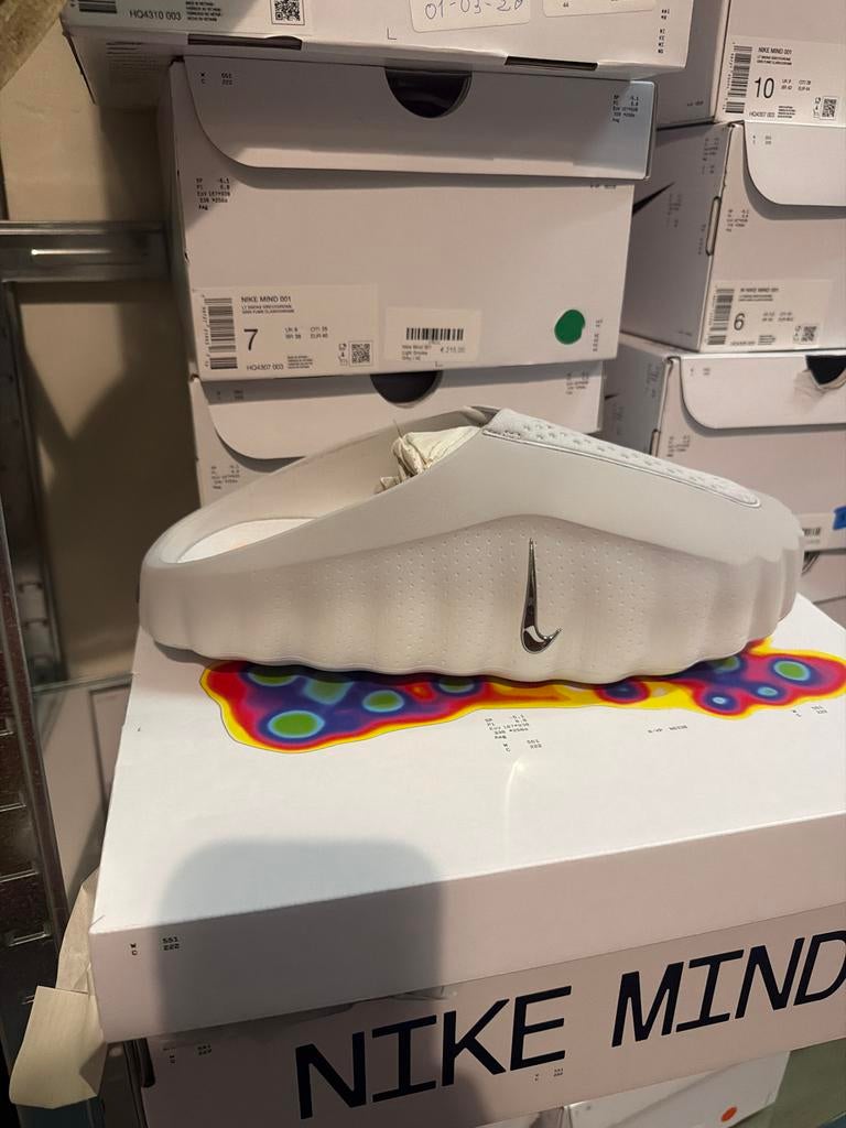 Nieuwe Nike Mind 001 - Grijs - Maat 47.5, Ophalen of Verzenden, Nieuw, Overige kleuren, Slippers