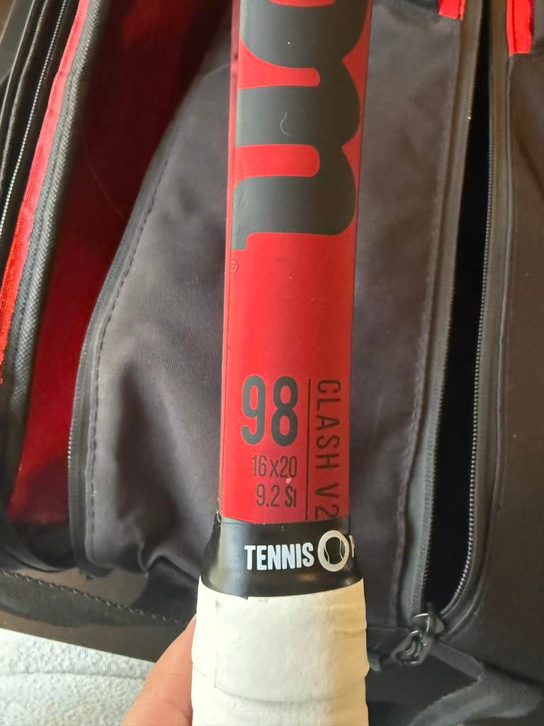 Wilson Clash V2 98 Tennisracket met Wilson Tennistas, Sport en Fitness, Tennis, L2, Ophalen of Verzenden, Zo goed als nieuw, Wilson
