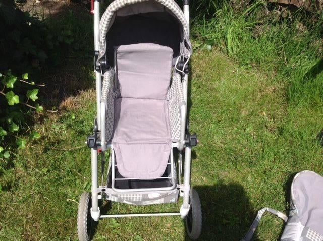 Poppenwagen ,  - verstelbaar - losse voetenzak, Kinderen en Baby's, Speelgoed | Poppen, Ophalen, Barbie