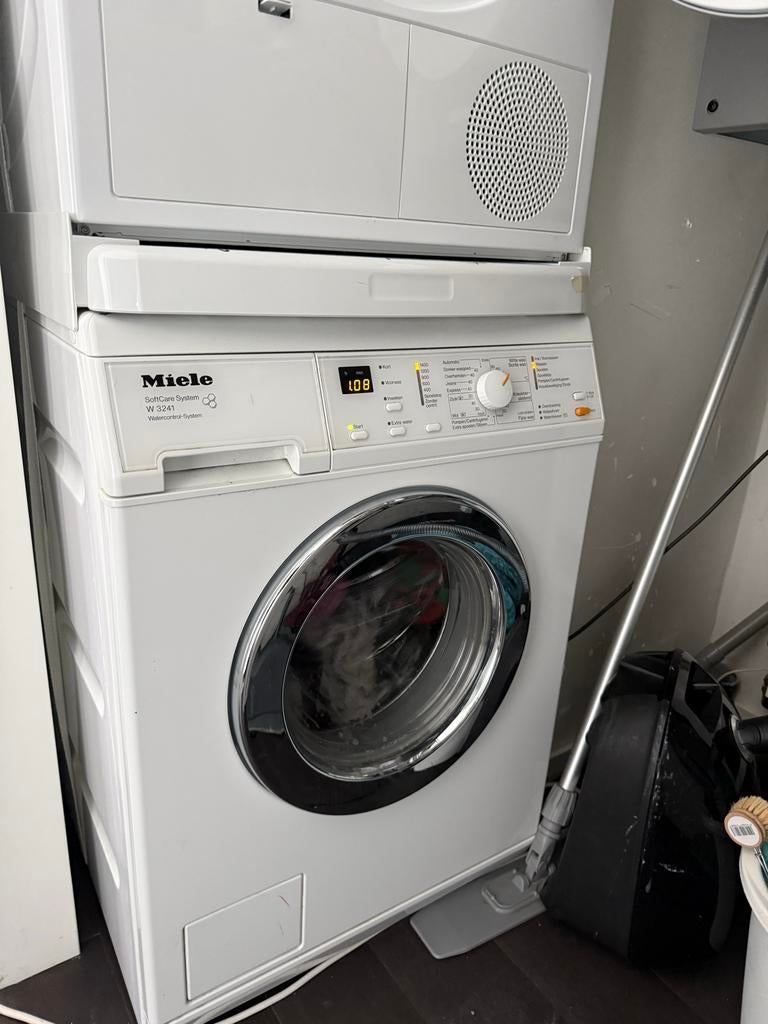 Miele W 3241 SoftCare System wasmachine, Ophalen, Gebruikt, Voorlader, 85 tot 90 cm