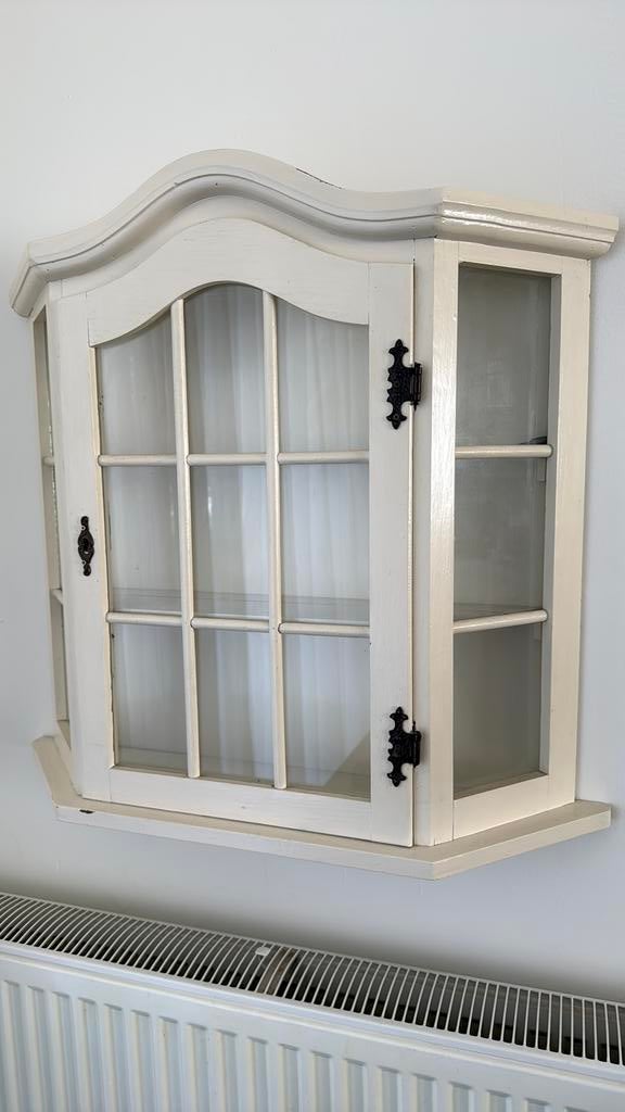 Vitrinekast voor aan de muur, Ophalen, Minder dan 50 cm, Zo goed als nieuw, Minder dan 25 cm