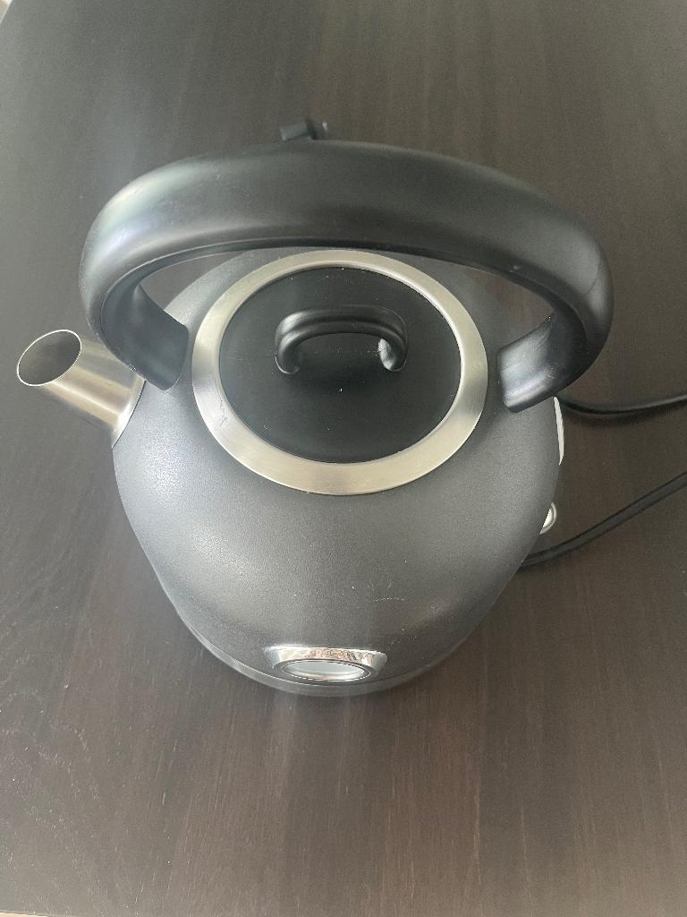 Waterkoker, 1 tot 2 liter, Ophalen, Zo goed als nieuw, Rvs