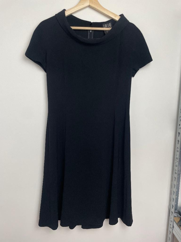 Irie Wash zwarte fit-and-flare skaterjurk met col maat L, Kleding | Dames, Jurken, Zwart, Zo goed als nieuw, 8 & 9 rue du pré aux clercs 75007 Paris