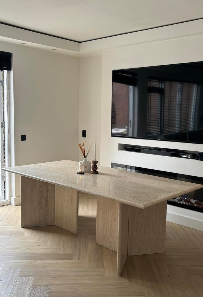 Grote vintage travertin eettafel 200 cm – massief – 6/8, Overige materialen, Travertin japandi vintage marmeren natuursteen, 200 cm of meer