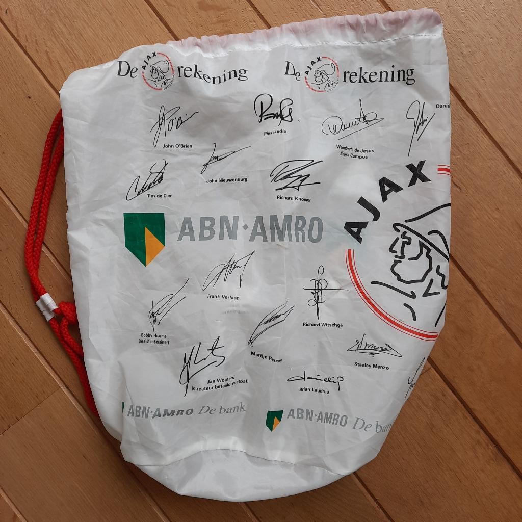AJAX tas met alle handtekeningen van seizoen 1999 - 2000, Ophalen of Verzenden, Zo goed als nieuw, Ajax, Overige typen