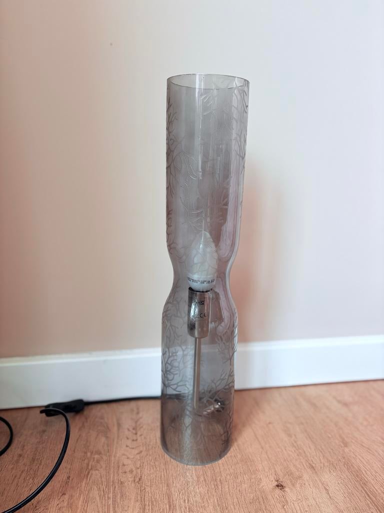 IKEA (nacht)lamp met lichtbron, zwart/grijs glas, Ophalen, Gebruikt, Glas, Minder dan 50 cm