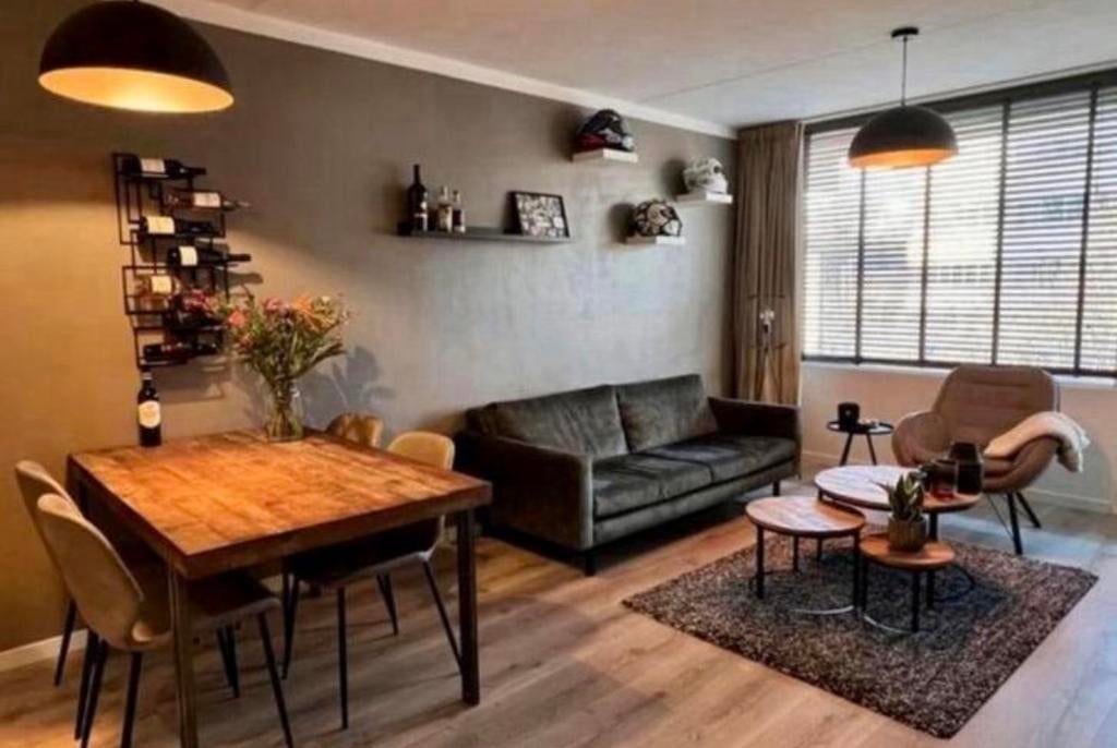 Bank Troubadour interieurs, Ophalen, Zo goed als nieuw