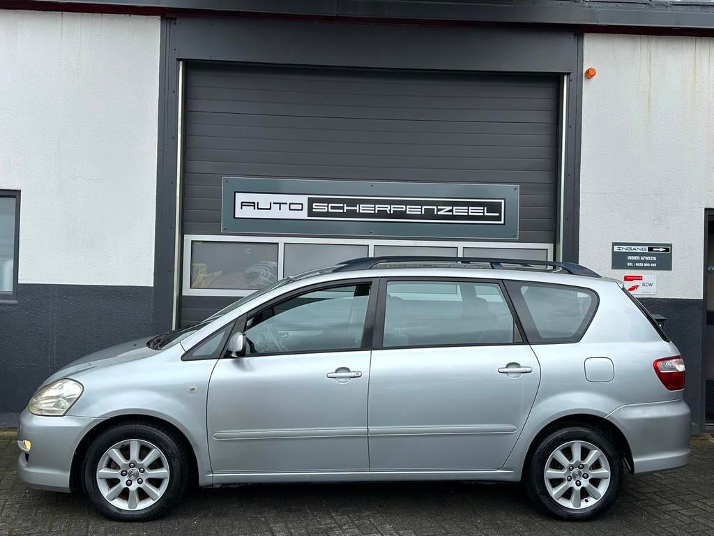 Toyota Avensis Verso 2.0i Linea Sol 7-persoons |95 dkm ! |AI, Voorwielaandrijving, 1998 cc, Gebruikt, 4 cilinders