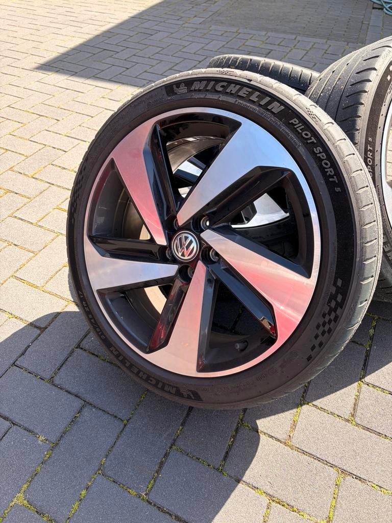 Polo aw gti velgen 17 inch 5x100 met michelin pilot sport 5, 215 mm, Velg(en), 17 inch, Ophalen of Verzenden