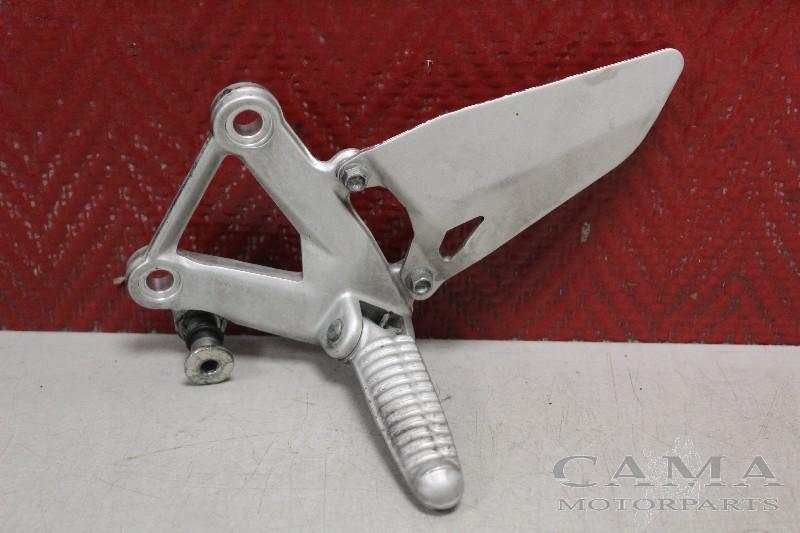 SCHETSPLAAT LINKS VOOR Ducati 1098 +S (01-2007/12-2008), Dhr. S. di Majo, Gebruikt, Info@cama-motorparts.nl, P.J. Troelstraweg 8 8
3144 CX  MAASSLUIS, NL