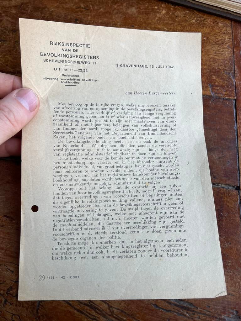 Bekendmaking JL Lentz persoonsbewijs registratie 1942, Verzamelen, Militaria | Tweede Wereldoorlog, Ophalen of Verzenden, Nederland