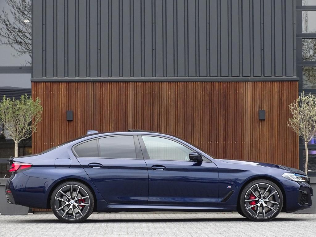 BMW 5 Serie 530e 292PK X-Drive M-Sport / Softclose / Individ, 1998 cc, 2000 kg, Blauw, Leder