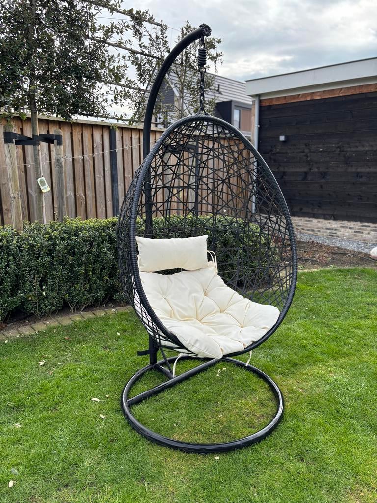 Hangstoel Xenos, Ophalen, Zwart, Zo goed als nieuw, Metaal