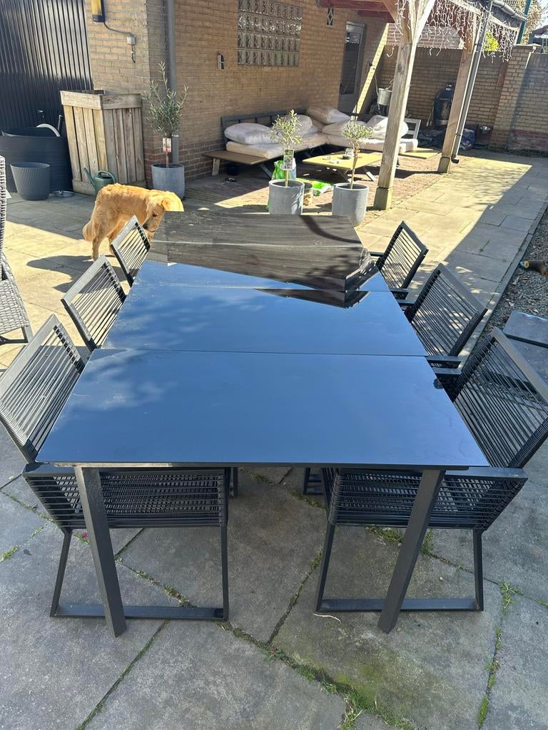 Zwarte tuintafel met glazen blad, Tuin en Terras, Tuintafels, Ophalen of Verzenden, Gebruikt, Rechthoekig, Metaal