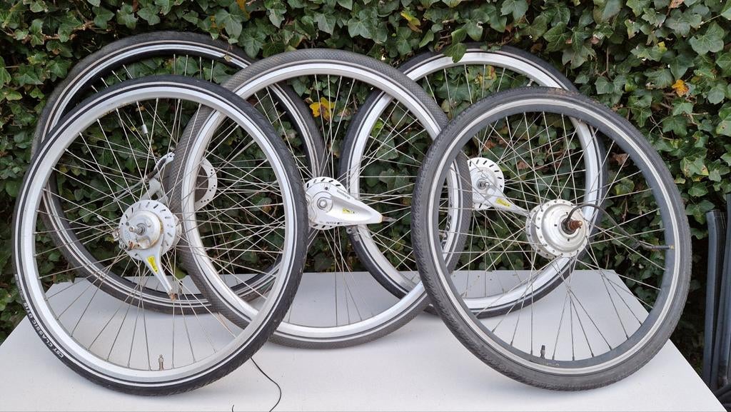 Diverse voorwielen met name Sparta & Batavus, Fietsen en Brommers, Fietsonderdelen, Ophalen of Verzenden, Stadsfiets, Wiel, Aluminium