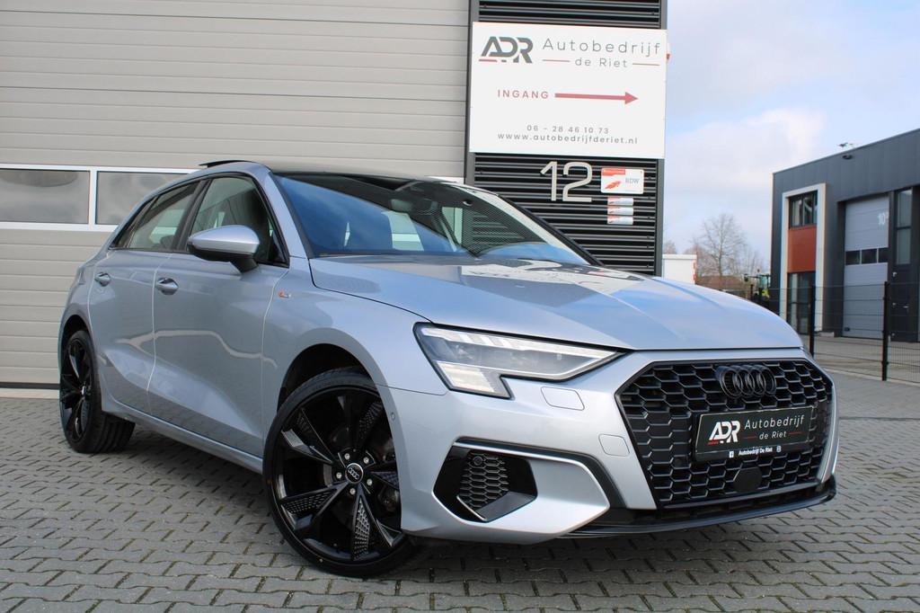Audi A3 Sportback 35 TFSI DSG/PANO/MATRIX/VIRTUEL/19''LM/NAV, Stof, 4 cilinders, 150 pk, Origineel Nederlands