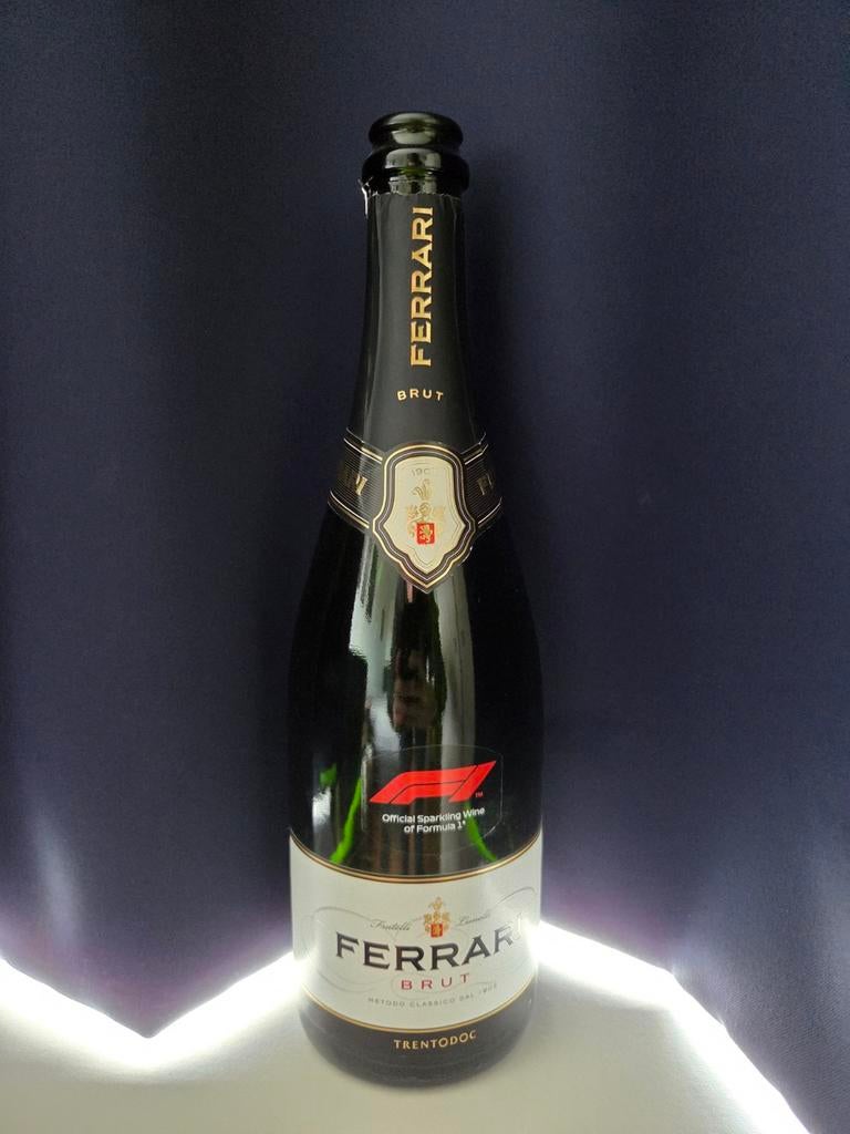 Ferrari F1 champagne fles 0.75 liter leeg, Ophalen of Verzenden