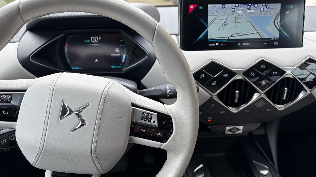 DS 3 E-tense 136pk 2021 Blauw, Auto's, DS, Leder en Stof, 1498 kg, Origineel Nederlands, SUV of Terreinwagen
