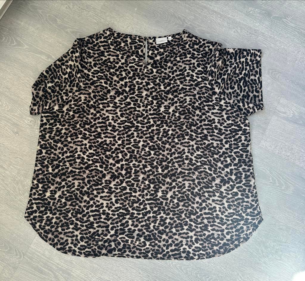 ONLY Carmakoma top met maat 52, Ophalen of Verzenden, Gedragen, Overige kleuren, Shirt of Top