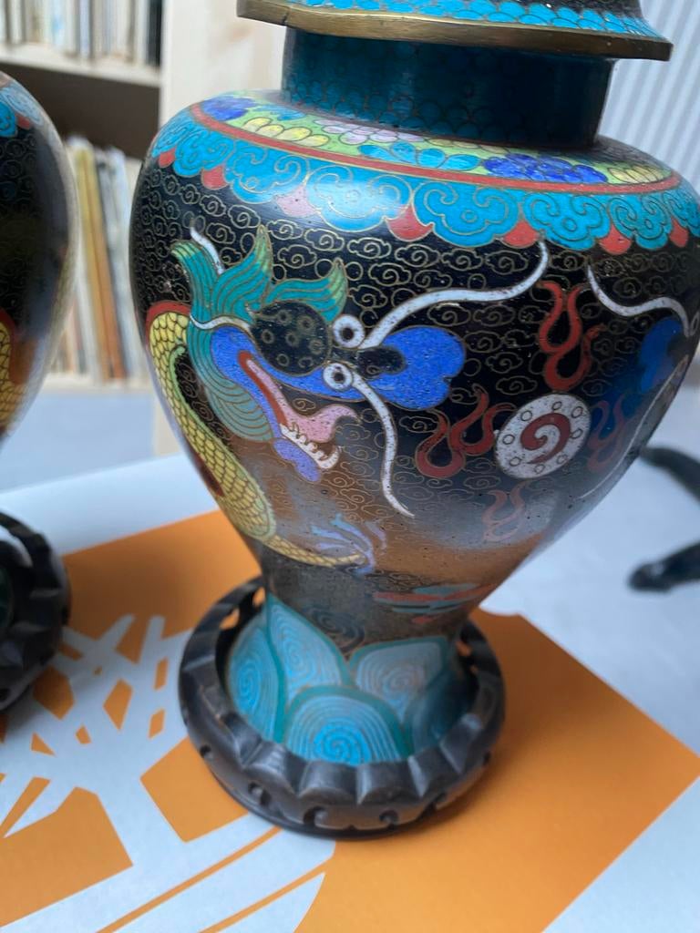 Set van 2 Chinese Cloisonné Vazen met Drakenmotief, Antiek en Kunst, Antiek | Vazen, Ophalen