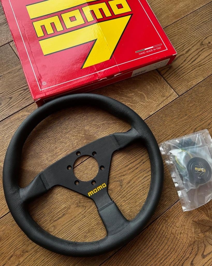 Momo Mod. 78 Suede leder stuur sportstuur 320mm 350mm