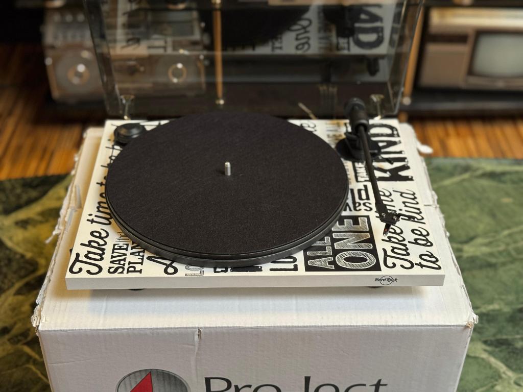Pro-Ject Primary E - Hard Rock Cafe Platenspeler, Ophalen, Nieuw, Platenspeler, Overige merken