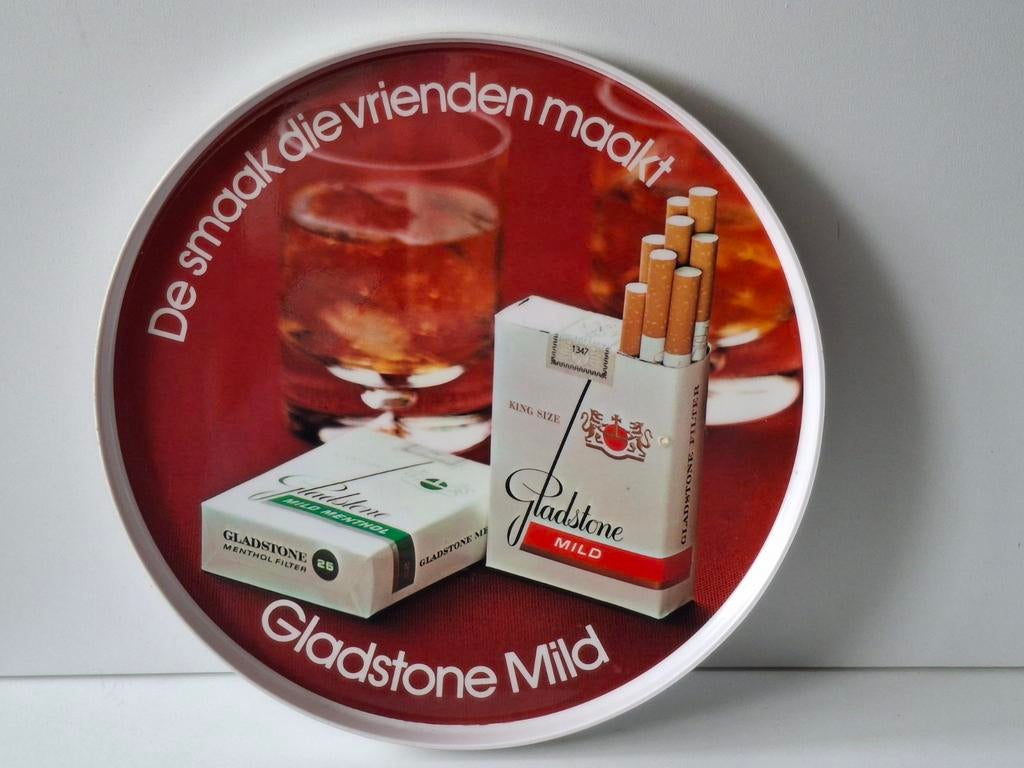 Vintage reclame dienblad met Gladstone sigaretten. Ø 30 cm, Ophalen of Verzenden, Huis en Inrichting