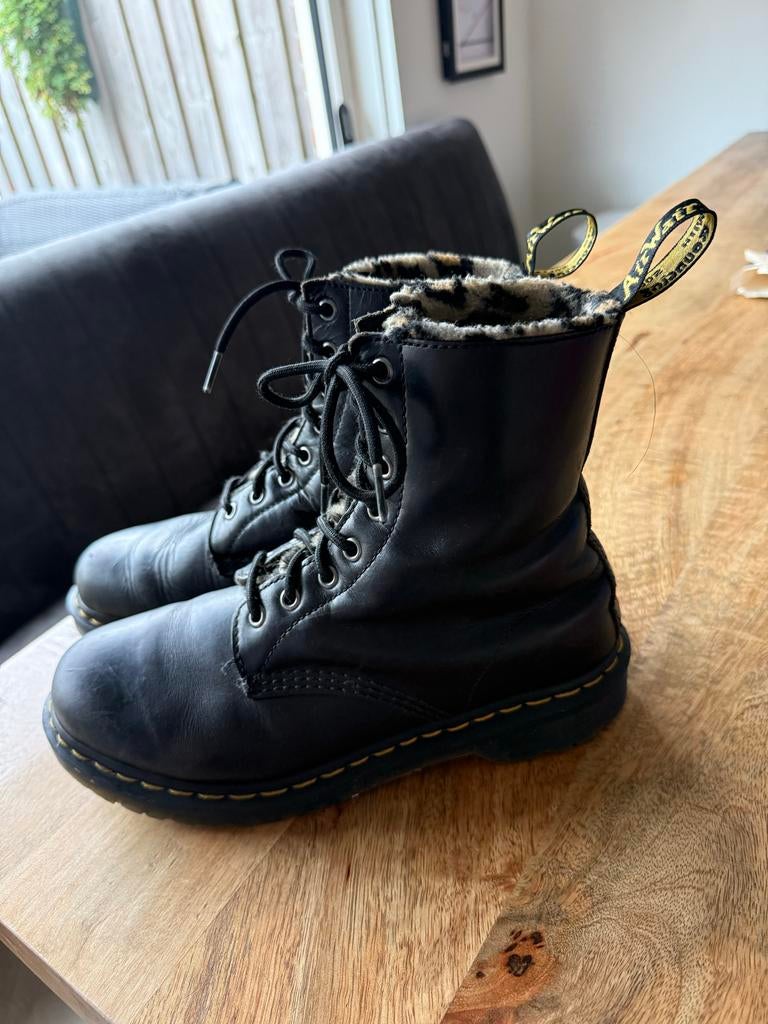 Dr. Martens 1460 Serena Leopard gevoerde laarzen, Kleding | Dames, Schoenen, Zwart, Lage of Enkellaarzen, Ophalen of Verzenden