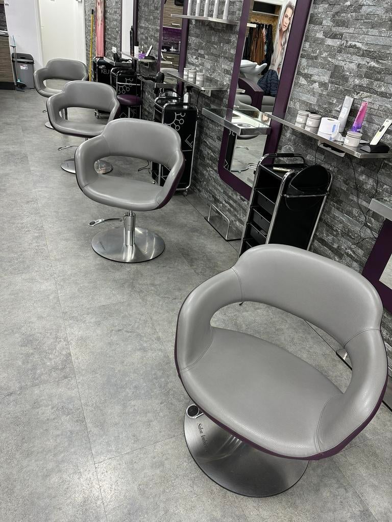 4 Kappersstoelen ( salon ambience )
