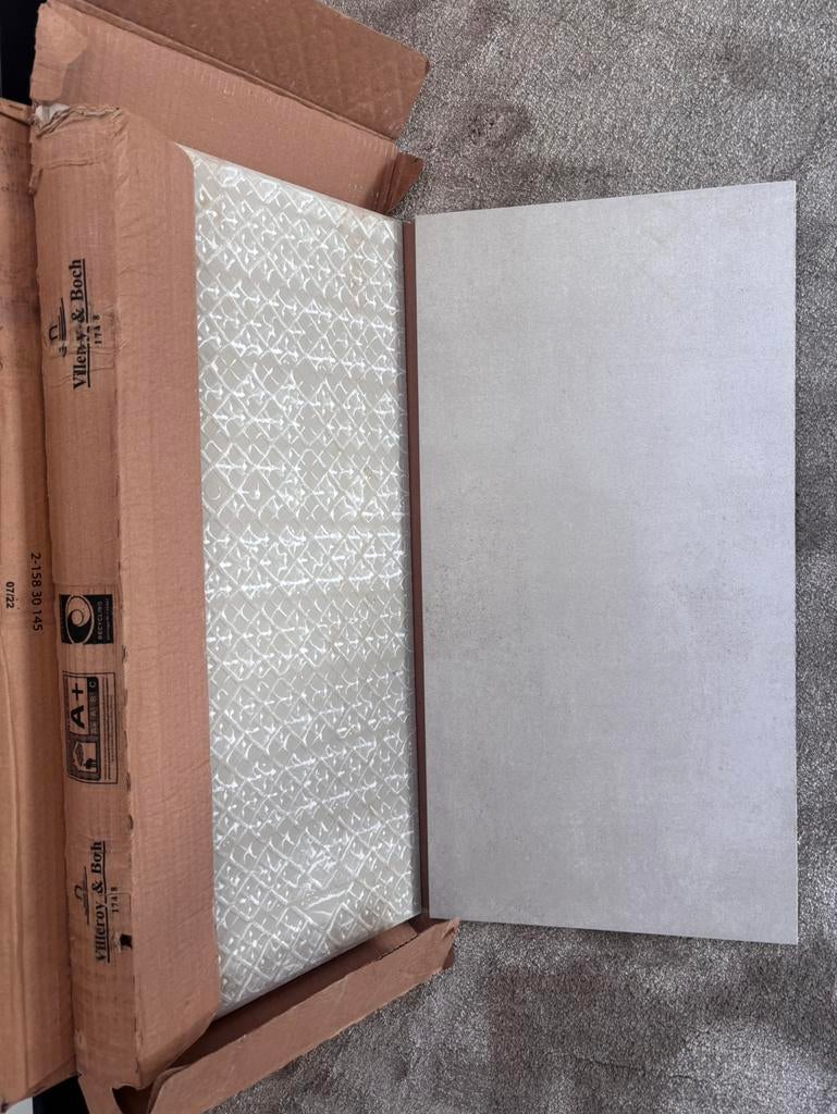 15 stuks Villeroy & Boch tegels 30x60 cm nieuw wit mat, Ophalen, 40 tot 60 cm, Nieuw, 10 m² of meer