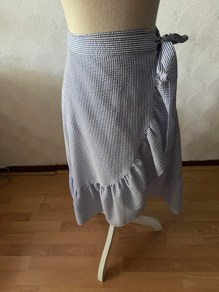Prachtige blauw met wit gestreepte overslagrok maat 36, Blauw, Ophalen of Verzenden, Zo goed als nieuw, Knielengte