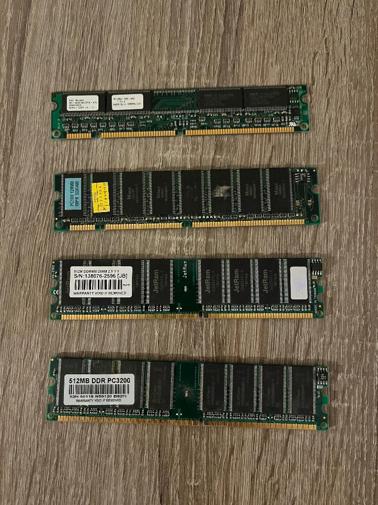 Reepjes RAM geheugen, DDR, Desktop, Gebruikt, 1 GB of minder