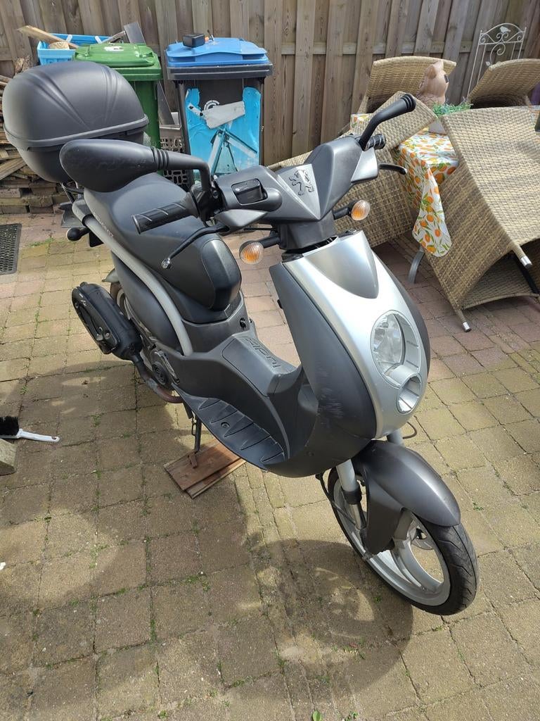 Peugeot ludix inclusief helm, Ophalen of Verzenden, Gebruikt, Tweetakt, Peugeot